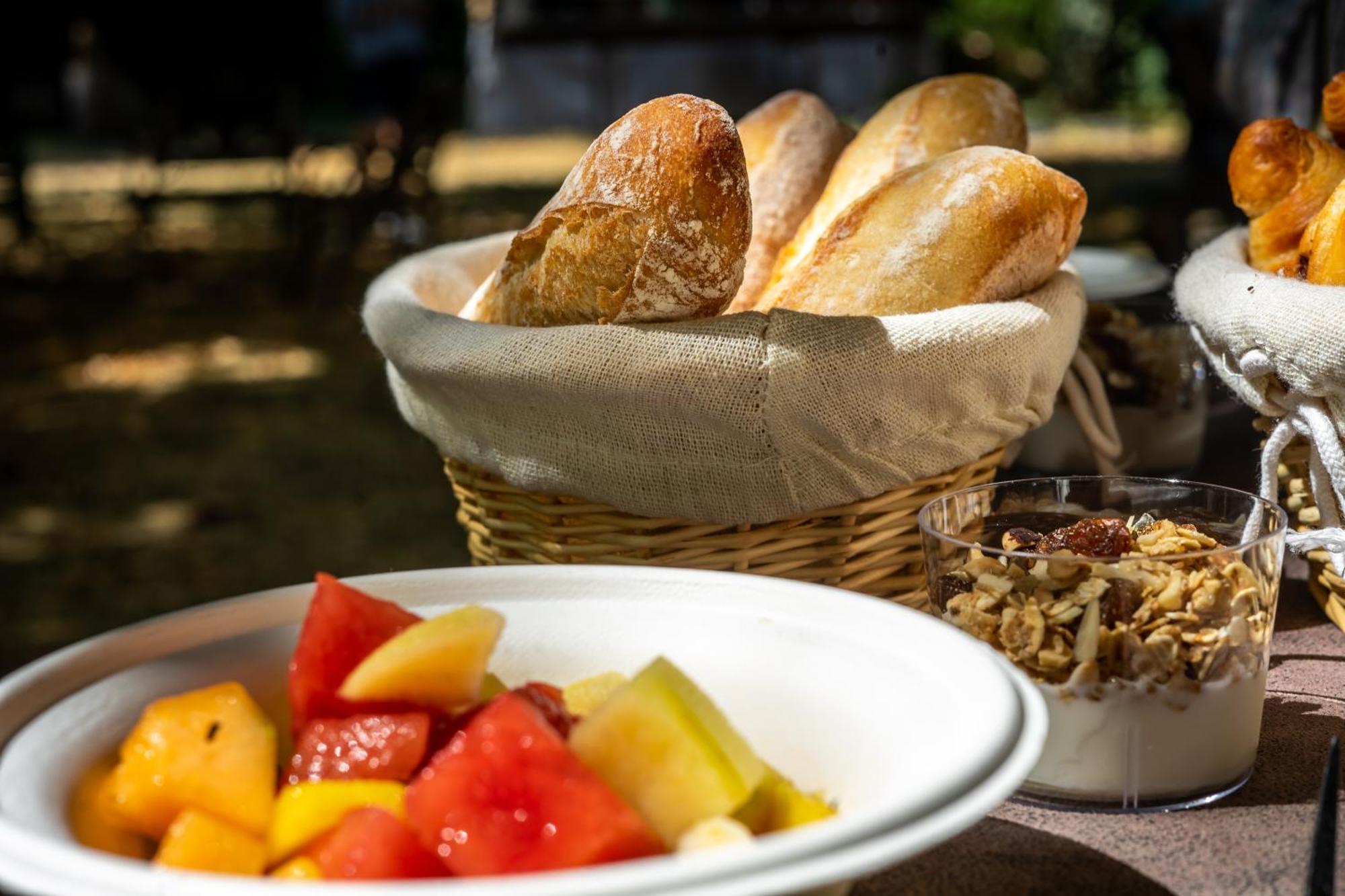 La Redoniere Hotel Romans-sur-Isere Bagian luar foto