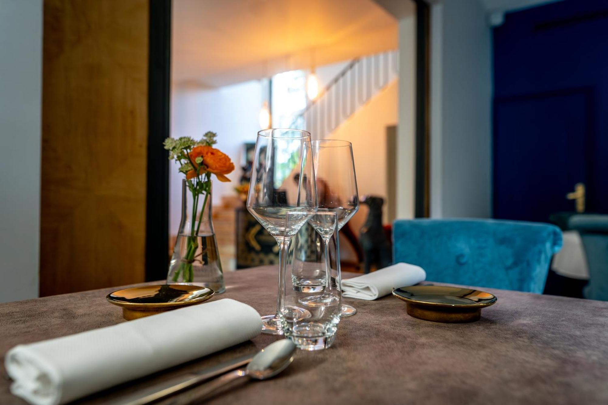 La Redoniere Hotel Romans-sur-Isere Bagian luar foto